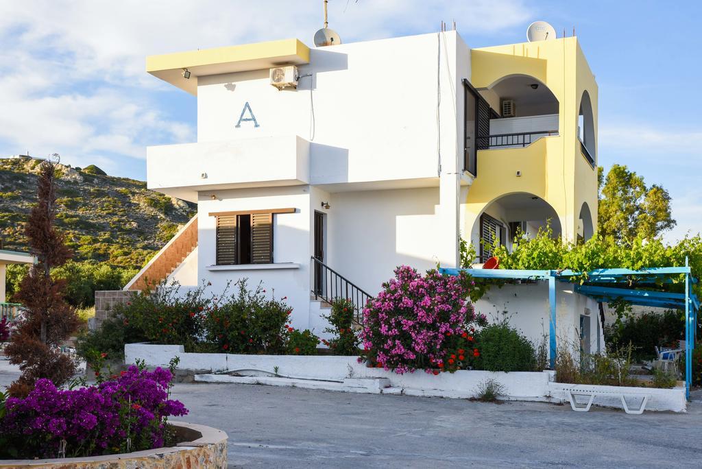 Aparthotel Chrysoula 3*